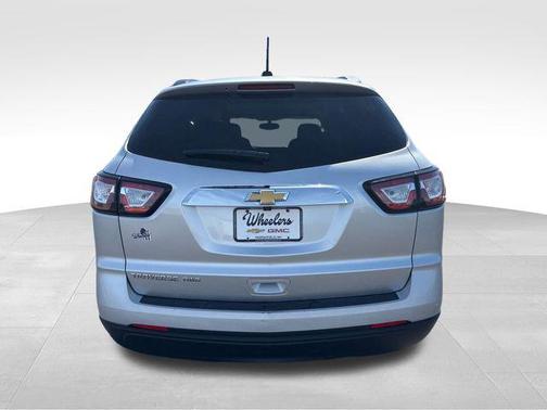 Silver Ice Metallic 2017 Chevrolet Traverse LS