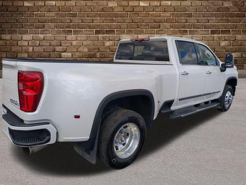 2025 Chevrolet Silverado 3500 High Country