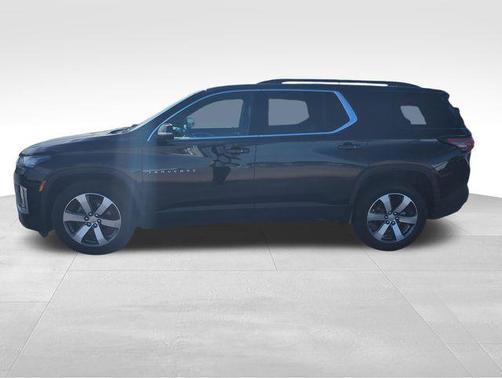 Mosaic Black Metallic 2023 Chevrolet Traverse LT Leather