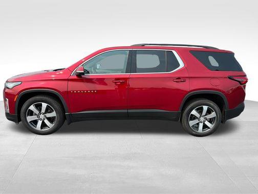 Radiant Red Tintcoat 2023 Chevrolet Traverse LT Leather