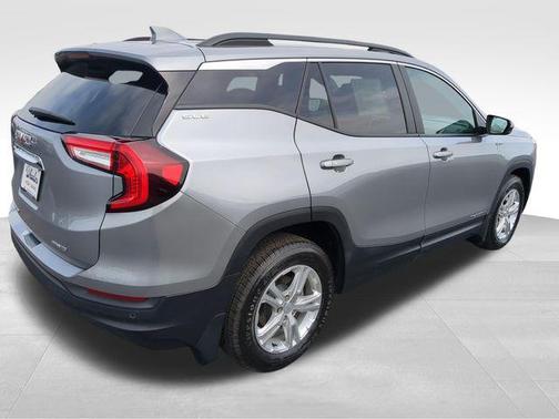 Sterling Metallic 2024 GMC Terrain SLE