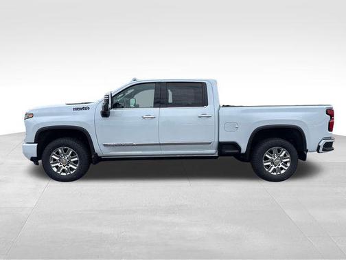 Polar White Tricoat 2026 Chevrolet Silverado 3500 High Country