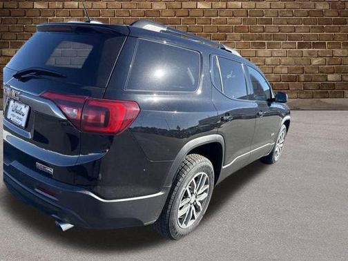 2017 GMC Acadia SLE-2