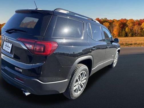 2017 GMC Acadia SLE-2