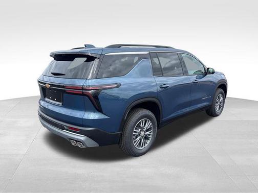 Lakeshore Blue Metallic 2026 Chevrolet Traverse LT