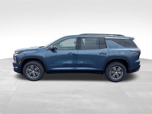 Lakeshore Blue Metallic 2026 Chevrolet Traverse LT