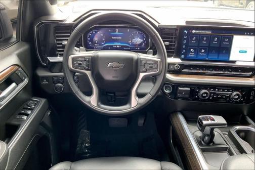 Summit White 2025 Chevrolet Silverado 1500 RST
