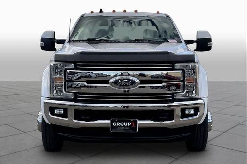 White Platinum Metallic Tri-Coat 2019 Ford F-450 Lariat