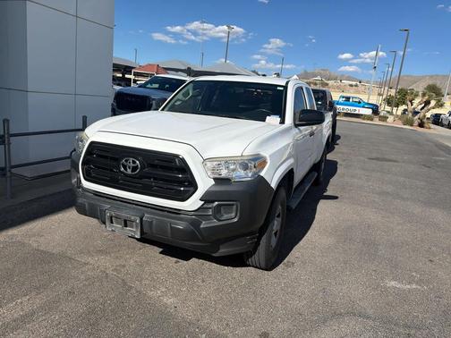 2017 Toyota Tacoma SR