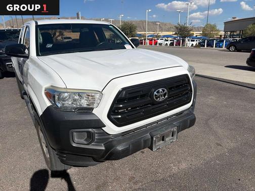 2017 Toyota Tacoma SR