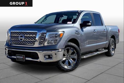 2017 Nissan Titan SV