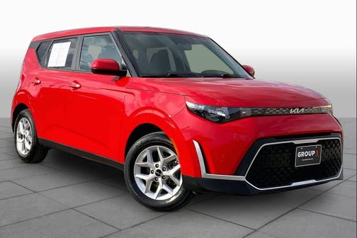 Inferno Red 2023 Kia Soul LX