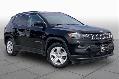 Diamond Black Crystal Pearlcoat 2022 Jeep Compass Latitude