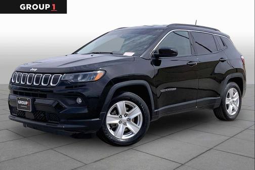 Diamond Black Crystal Pearlcoat 2022 Jeep Compass Latitude