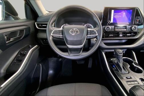 Magnetic Gray Metallic 2023 Toyota Highlander L
