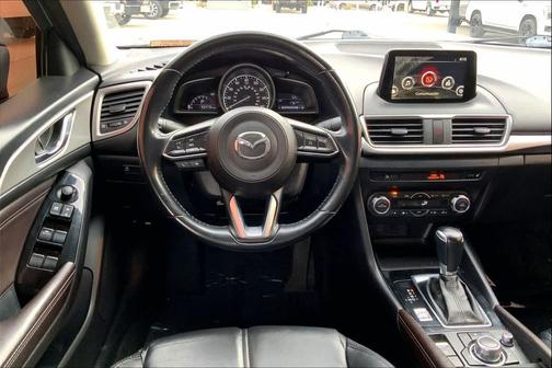 2018 Mazda Mazda3 Touring