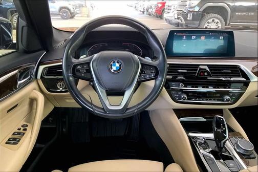 2020 BMW 530 530i