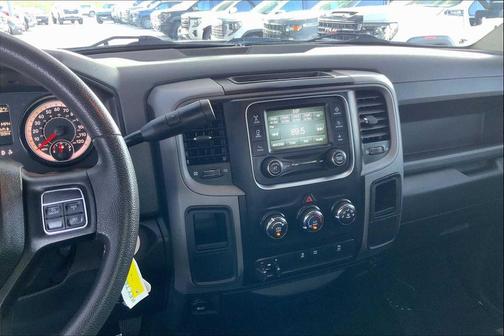 2018 RAM 2500 Tradesman Crew Cab 4x2 6'4' Box