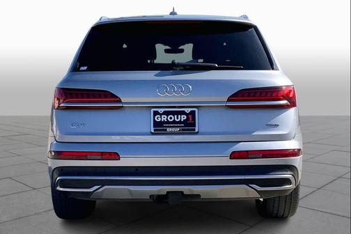 2021 Audi Q7 45 Premium Plus
