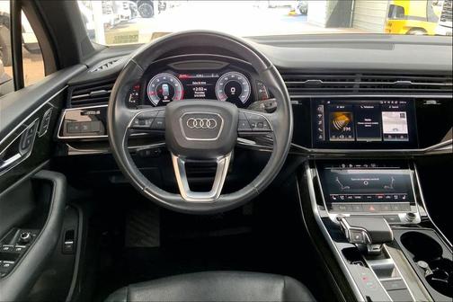 2021 Audi Q7 45 Premium Plus