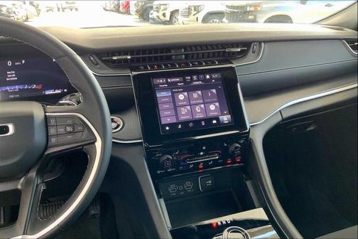 2024 Jeep Grand Cherokee L Laredo