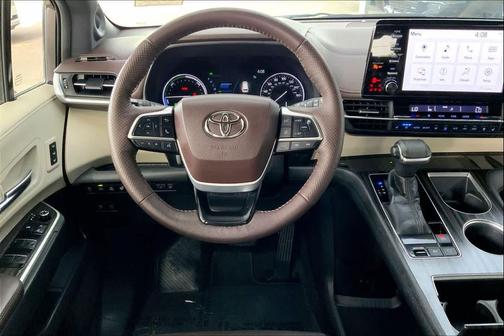 Predawn Gray Mica 2022 Toyota Sienna Platinum