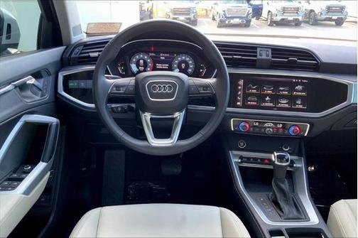 2024 Audi Q3 Premium 40 TFSI quattro Tiptronic