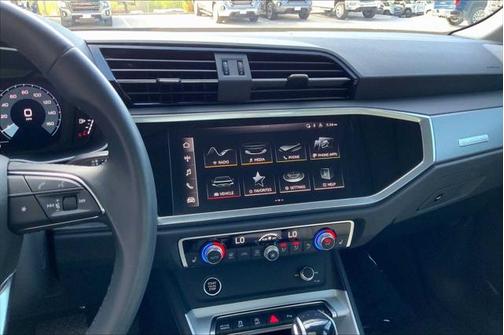 2024 Audi Q3 Premium 40 TFSI quattro Tiptronic