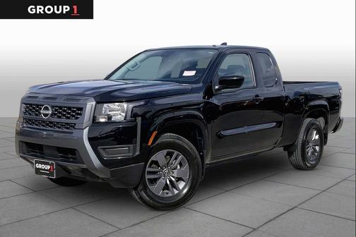 Super Black 2025 Nissan Frontier SV