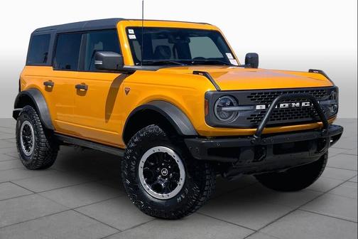 Cyber Orange Metallic Tricoat 2022 Ford Bronco Badlands