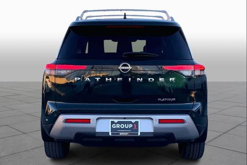 2023 Nissan Pathfinder Platinum FWD