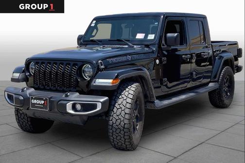 Black Clearcoat 2022 Jeep Gladiator Texas Trail 4x4