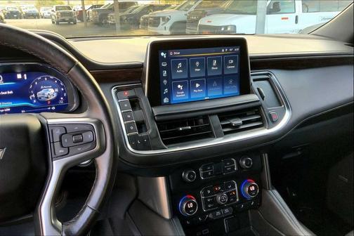 2022 Chevrolet Suburban LT