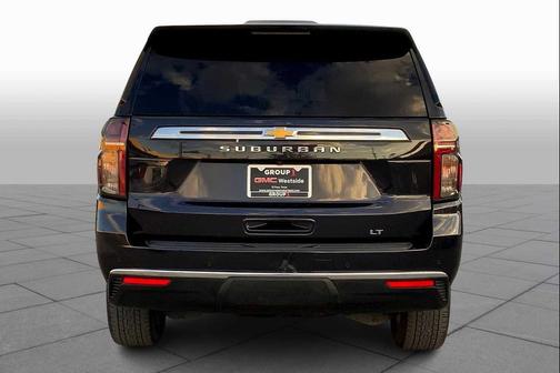 2022 Chevrolet Suburban LT