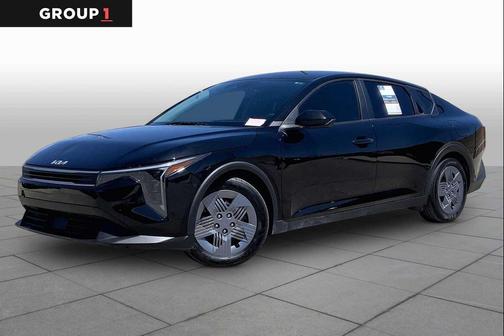 Aurora Black Pearl 2025 Kia K4 LX