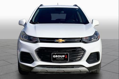 Summit White 2018 Chevrolet Trax LT