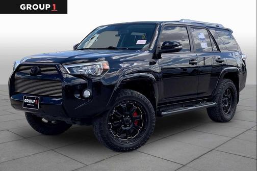 Midnight Black Metallic 2017 Toyota 4Runner SR5