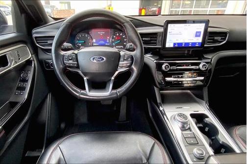 2023 Ford Explorer ST-Line