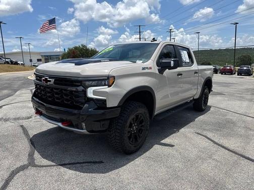 White Sands 2026 Chevrolet Silverado 1500 ZR2