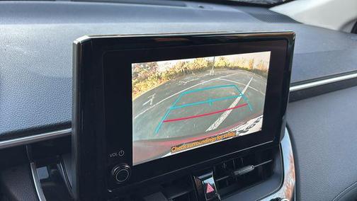 2024 Toyota Corolla Cross LE