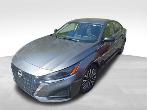 Gun Metallic 2025 Nissan Altima 2.5 SV