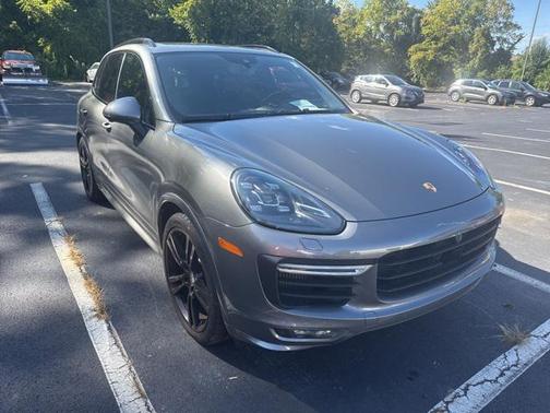 2016 Porsche Cayenne GTS