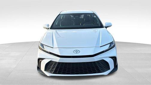 Ice 2025 Toyota Camry SE