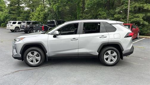 2022 Toyota RAV4 Hybrid LE
