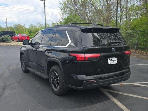 2024 Toyota Sequoia SR5