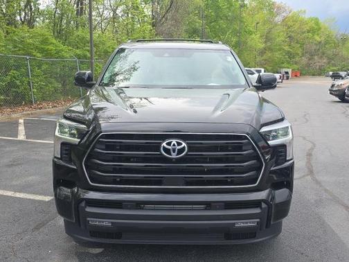 2024 Toyota Sequoia SR5
