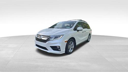 White Diamond Pearl 2018 Honda Odyssey EX-L