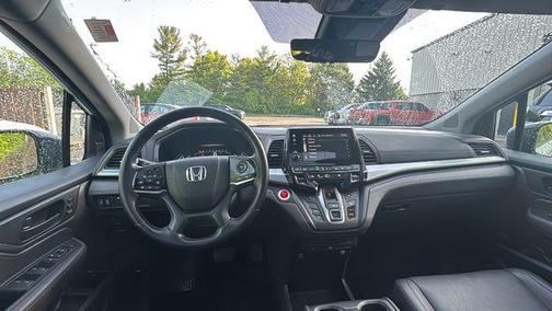 White Diamond Pearl 2018 Honda Odyssey EX-L