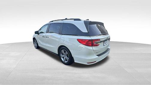 White Diamond Pearl 2018 Honda Odyssey EX-L