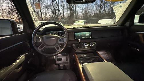 2022 Land Rover Defender 110 X-Dynamic SE